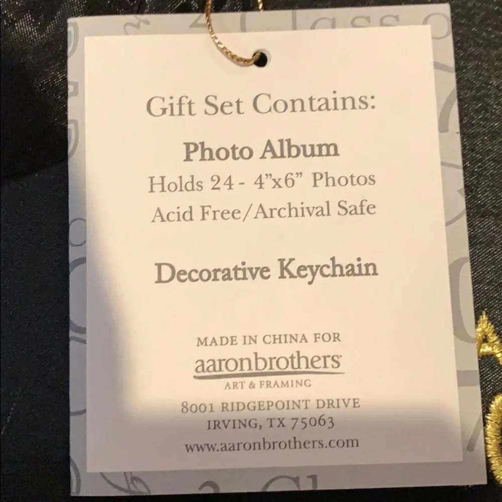 New Black photo Album holds 24 4x6 pictures